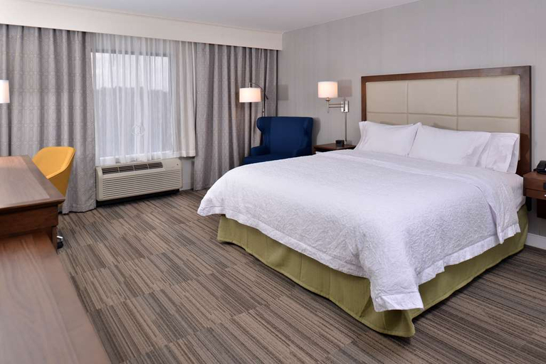 Bedroom 3, Hampton Inn & Suites Ann Arbor West, Washtenaw