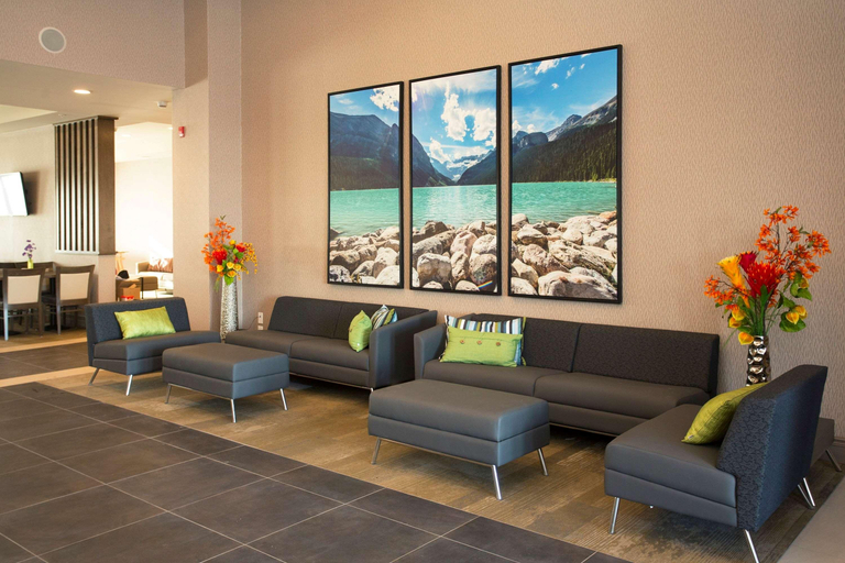 Public Area 2, Wingate By Wyndham Calgary Airport, Division No. 6