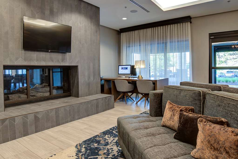 Public Area 4, Doubletree by Hilton Harrisonburg, Harrisonburg