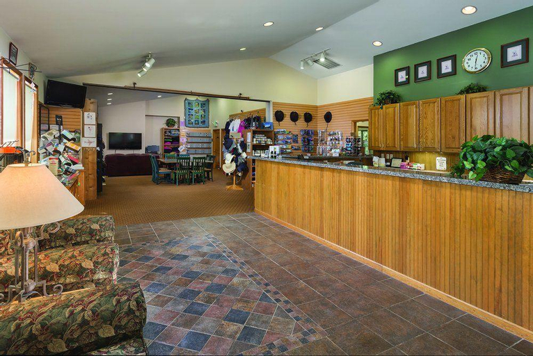Public Area 2, Whispering Woods Resort, Clackamas