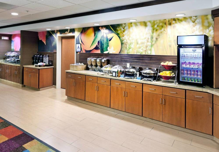 Food & Drinks 5, Fairfield Inn & Suites San Bernardino, San Bernardino