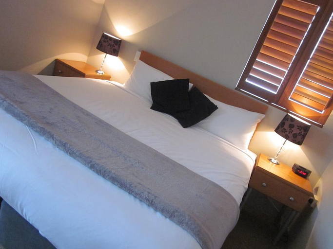 Bedroom 3, Cosmopolitan Motel & Serviced Apartments, Rockhampton