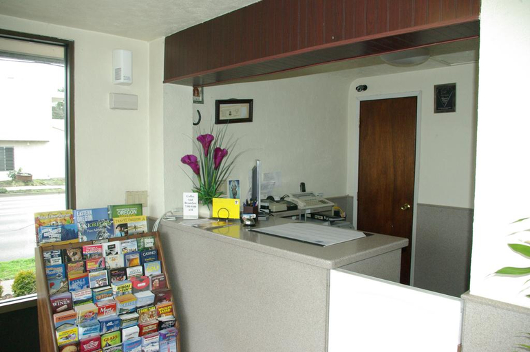 Public Area 2, Signature Inn Eugene, Lane