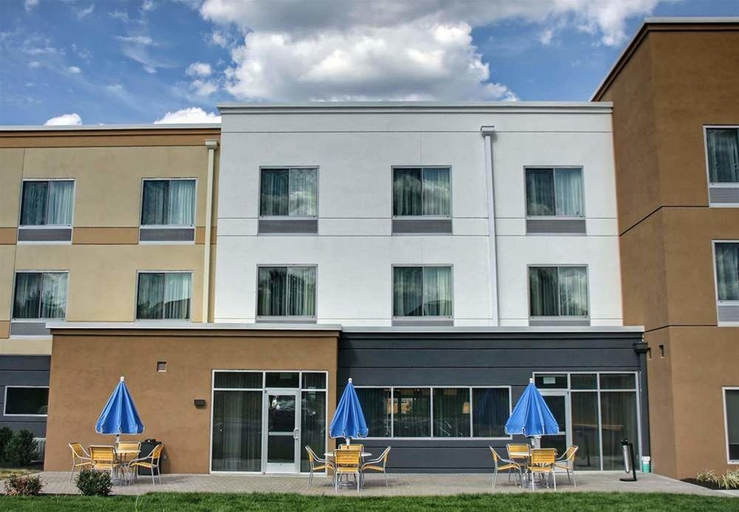Exterior & Views 2, Fairfield Inn & Suites Reading Wyomissing, Berks