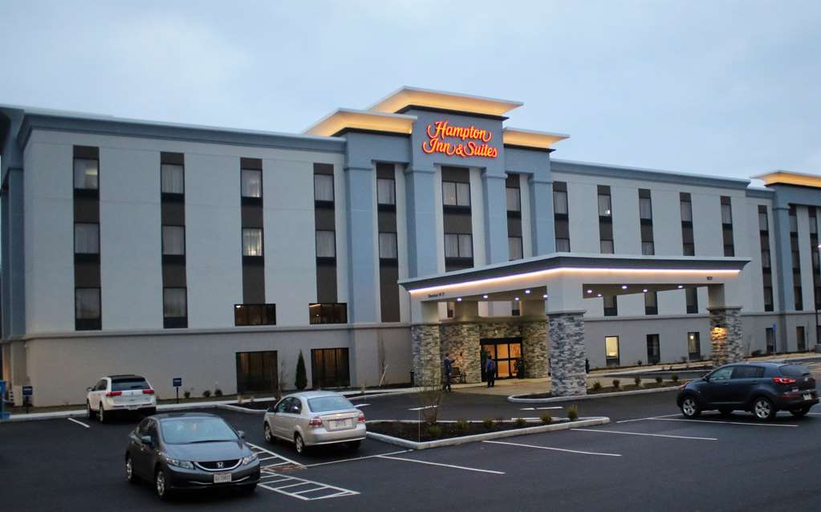 Public Area 2, Hampton Inn & Suites Alliance, Stark