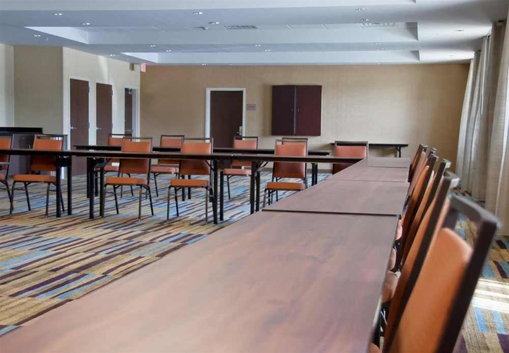 Business Facilities 2, Fairfield Inn & Suites Des Moines Urbandale, Polk