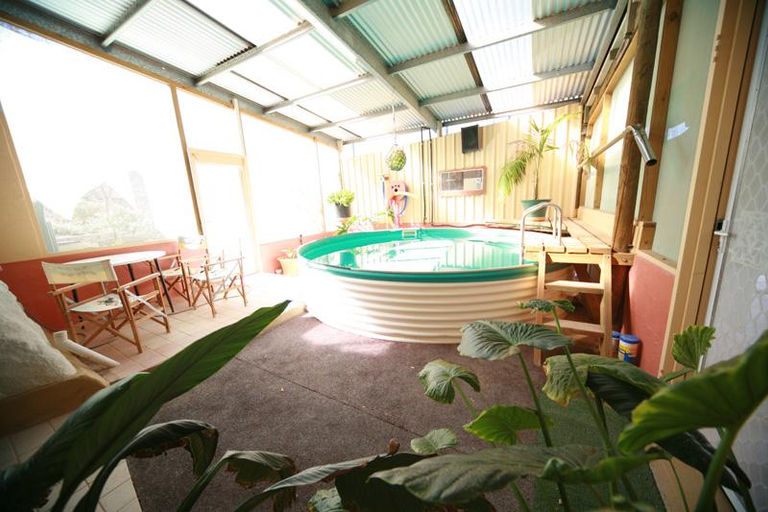 Sport & Beauty 3, Down to Erth Bed and Breakfast, Coober Pedy