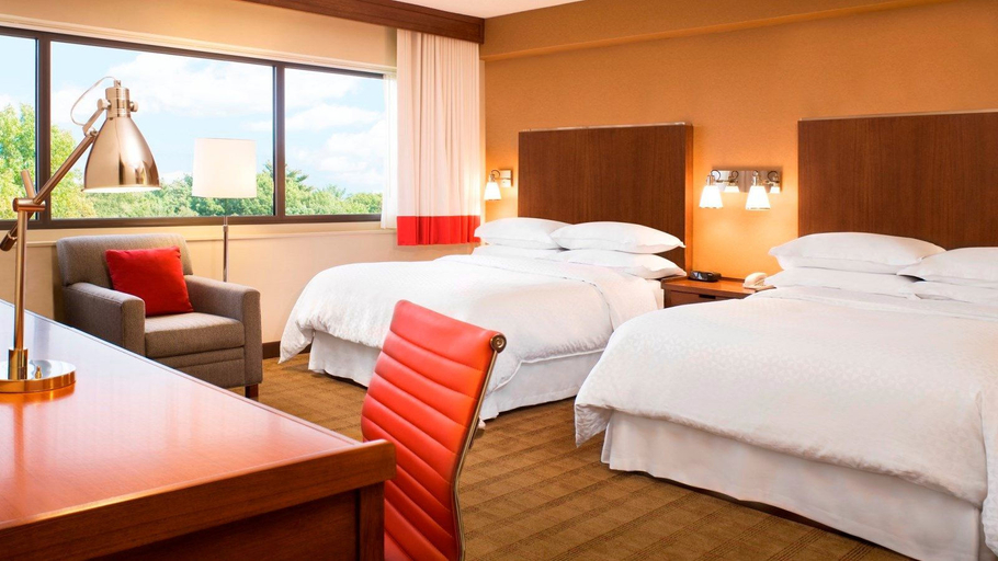 Bedroom 3, Four Points by Sheraton Buffalo Grove, Cook