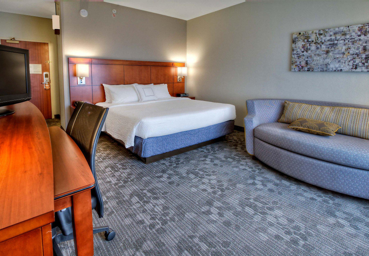 Bedroom 3, Courtyard Burlington, Alamance