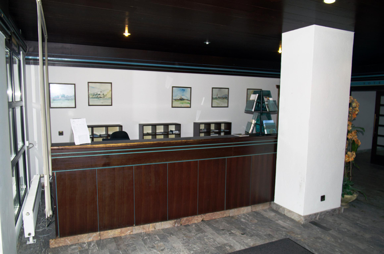 Public Area 3, Grajski Dvor, Radovljica