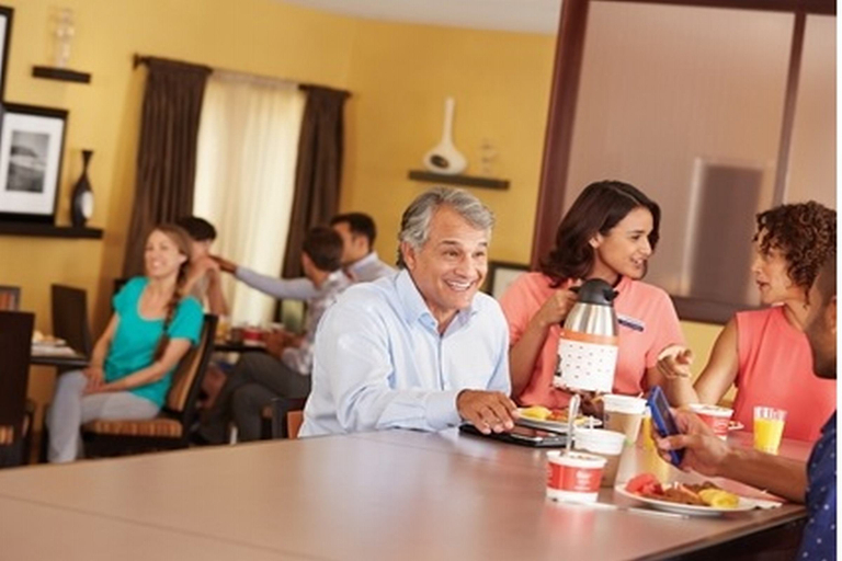 Food & Drinks 5, Hampton Inn & Suites Albany-East Greenbus, Rensselaer