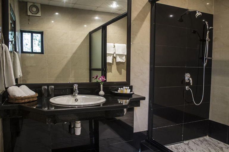 Bathroom, Atlantic Hotels And Suites, Mushin