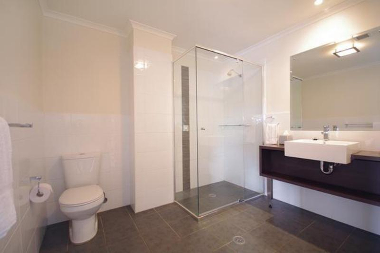 Bathroom 4, Macquarie Waters Boutique Apartment Hotel, Port Macquarie-Hastings - Pt A