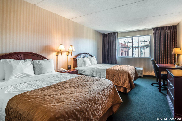 Bedroom 3, Hotel Downtown - University Area, Otsego