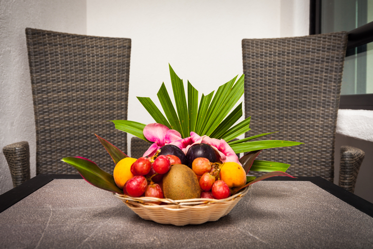Food & Drinks 27