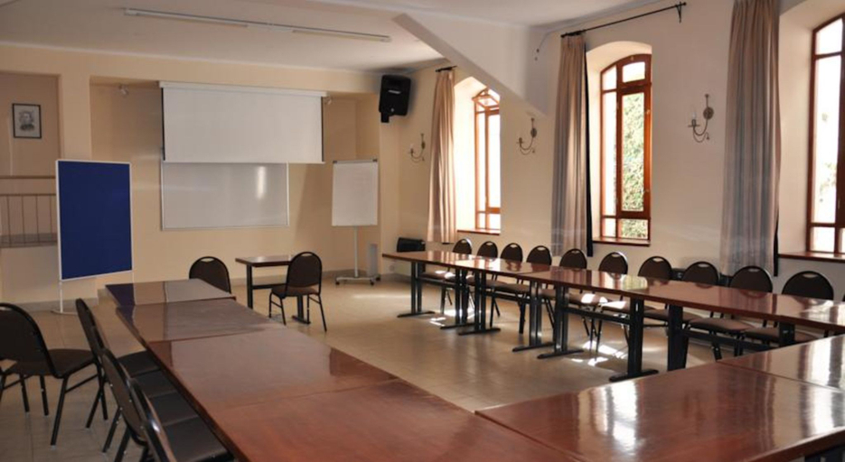 Business Facilities, Casa Kolping, Oropeza