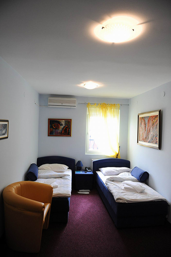 Bedroom 3, Pleso Hotel, Velika Gorica