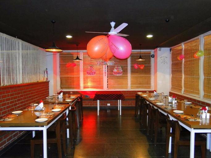 Food & Drinks 4, Vinaya Royal Inn, Bangalore