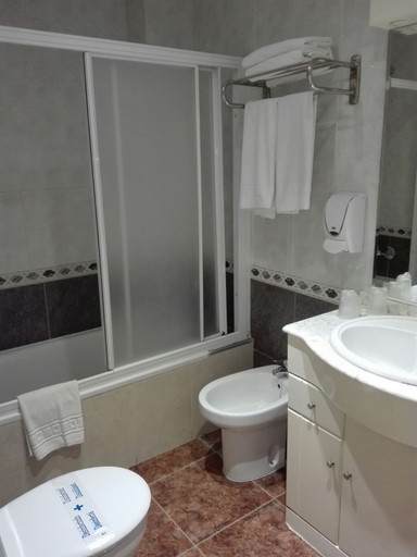 Bathroom, Hotel Pozo De La Nieve, Valladolid