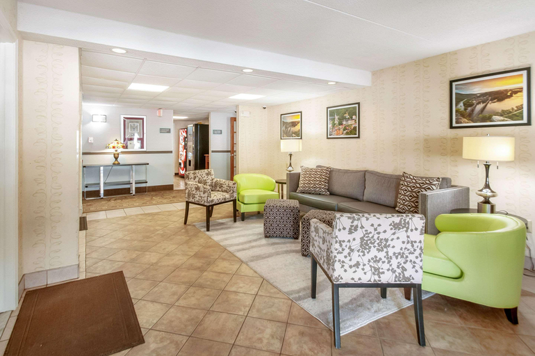 Public Area 3, Quality Inn Harpers Ferry, Jefferson