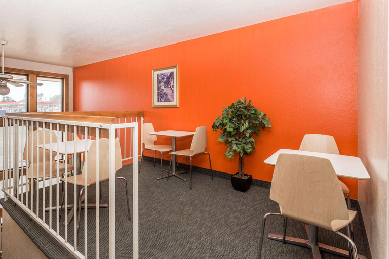 Public Area 2, Super 8 By Wyndham Ft. Morgan, Morgan