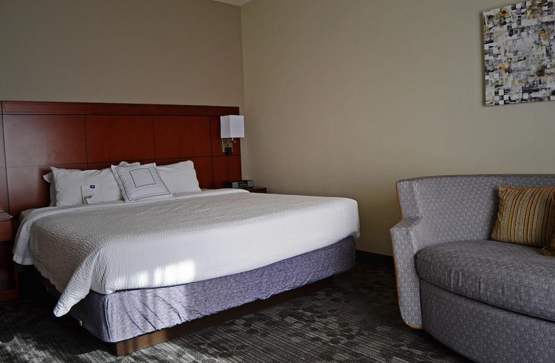 Bedroom 3, Courtyard Burlington, Alamance