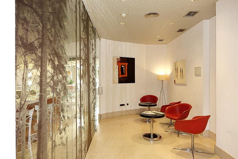 Public Area 4, Reston Valdemoro, Madrid