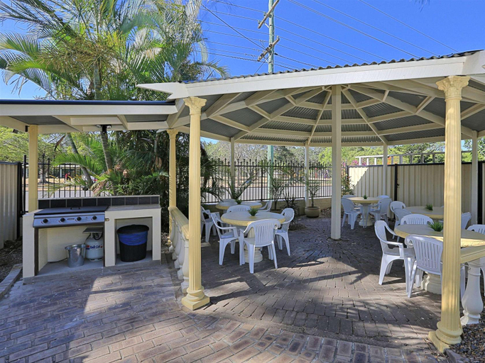 Food & Drinks 5, Alexandra Park Motor Inn, Bundaberg