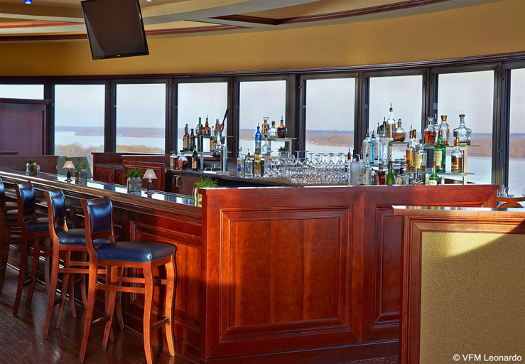 Food & Drinks 2, Renaissance Shoals Resort & Spa, Lauderdale