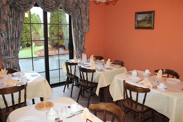 Food & Drinks, Riverview House