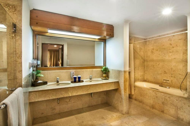 Bathroom 5, Lido Lakes Resort and Conference, Bogor