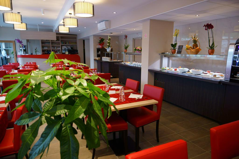 Public Area 3, Brit Hotel Brive, Corrèze