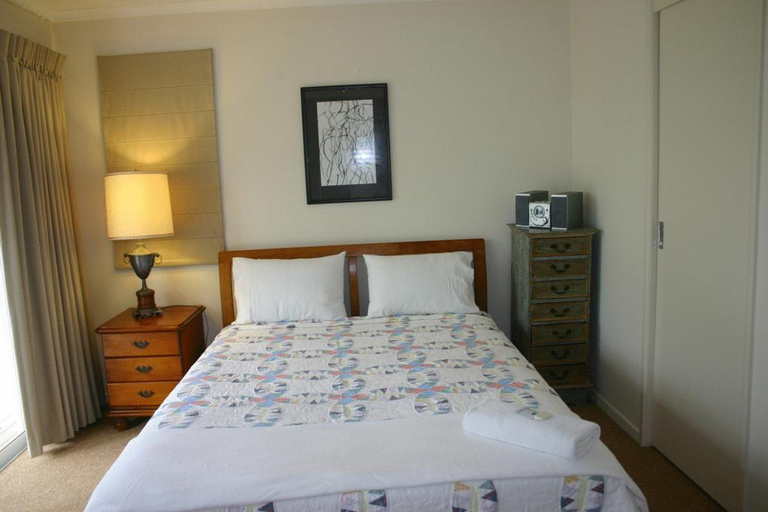 Bedroom 4, Noosa Shores Resort, Noosa - Noosa-Noosaville