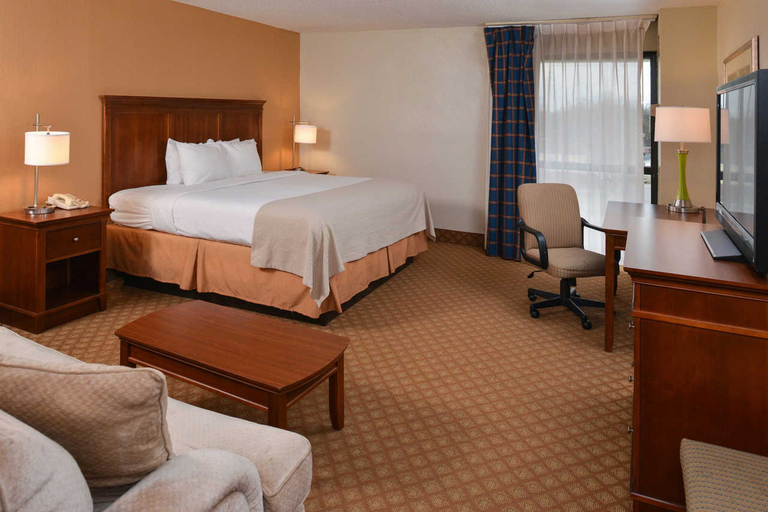 Bedroom 4, Radisson Hotel West Memphis, Crittenden