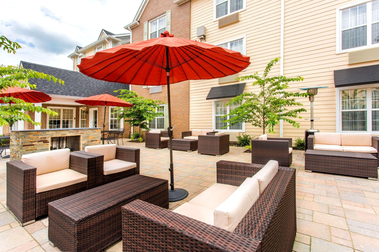 Exterior & Views 2, Dulles Suites, Loudoun