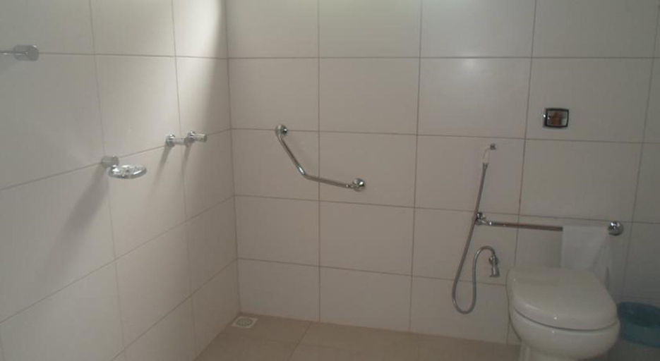 Bathroom, Tauarí, Marabá