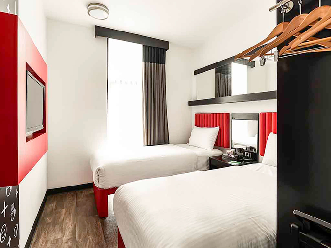 Bedroom 3, Essence Hotel Carlton, Melbourne