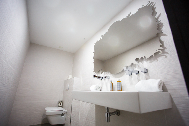 Bathroom 4, Seven Hotel & Wellness-Gay Men Only, Las Palmas