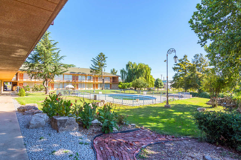 Mountain Home Inn, Baxter