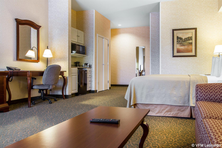 Bedroom 3, Maine Evergreen Hotel, Ascend Collection, Kennebec