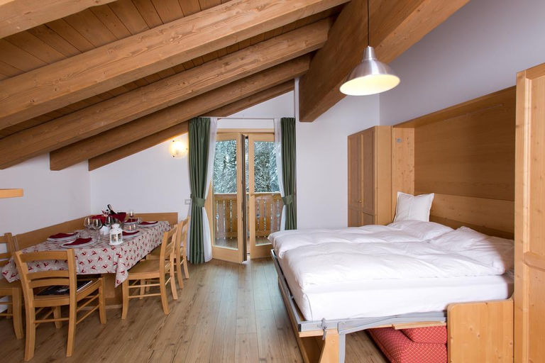 Bedroom 4, Residence Civetta, Belluno