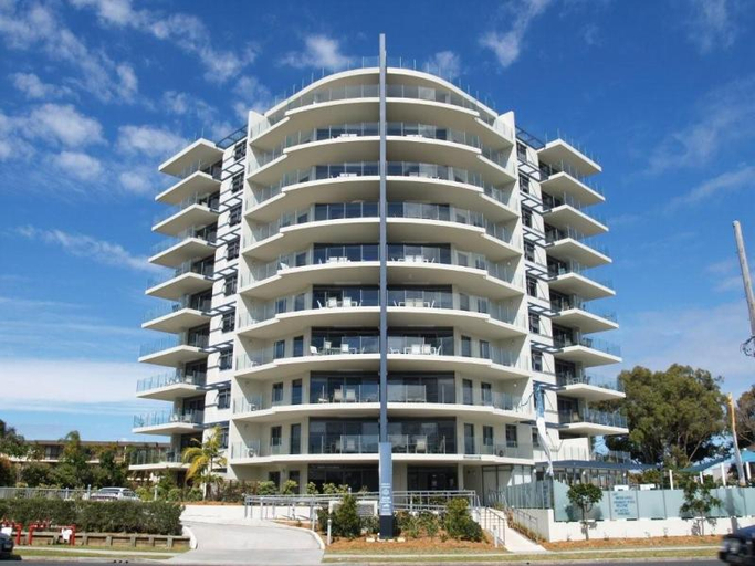 Exterior & Views 2, Sevan Apartments Forster, Great Lakes