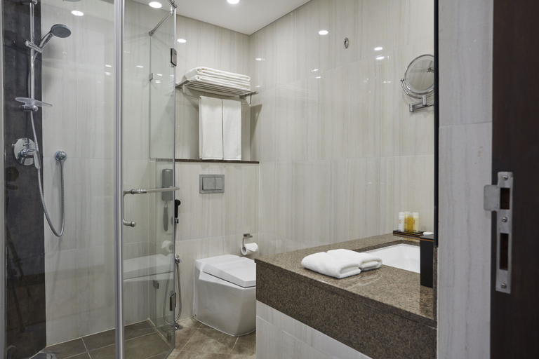 Bathroom 4, Mandarina Colombo, Thimbirigasyaya