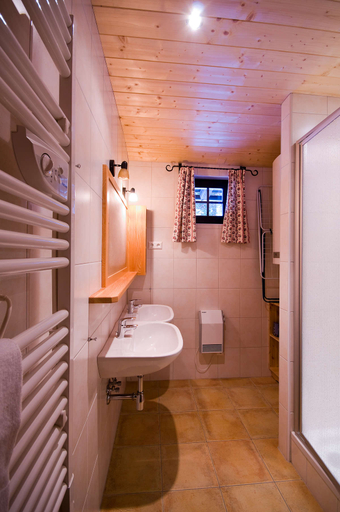 Bathroom, Alpenhuser Marcius, Hermagor