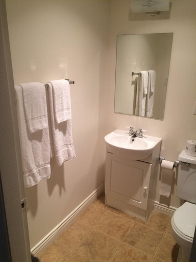 Bathroom 5, Barriere Motor Inn, Thompson-Nicola