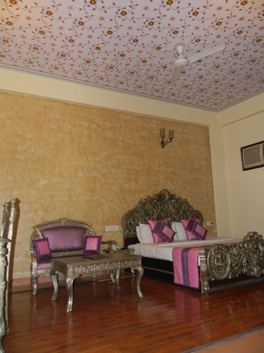 Public Area 3, Siris 18, Agra