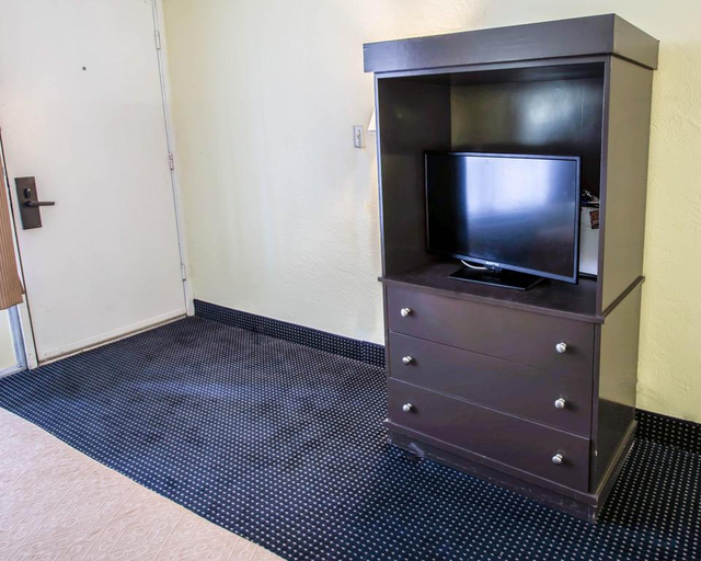 Bathroom, Econo Lodge Ormond Beach Area, Volusia