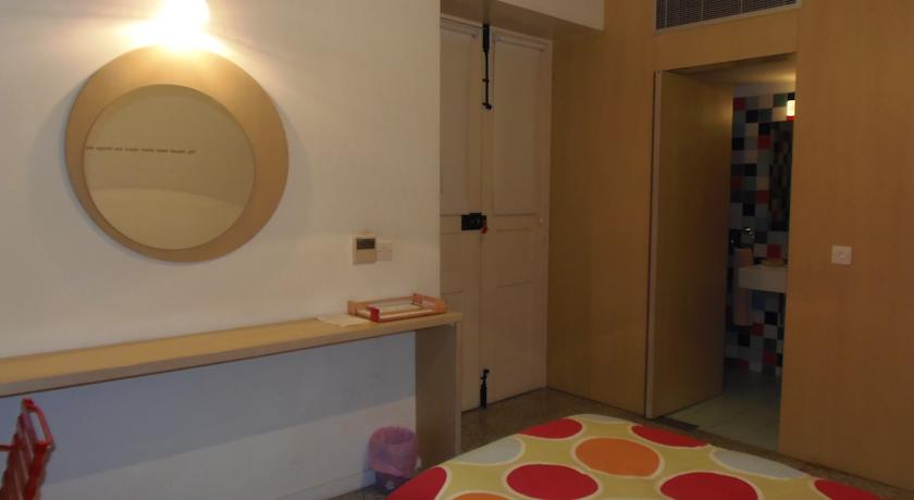Bathroom, Resart Guest House