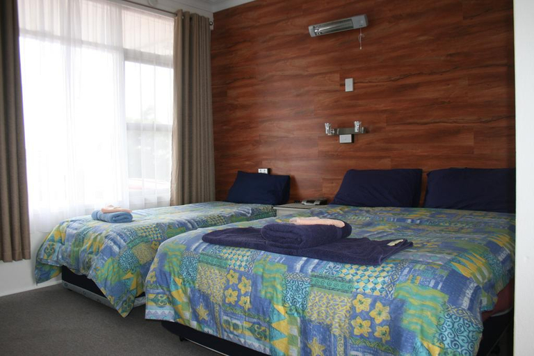Bedroom 3, Norfolk Pine Motel, Bega Valley