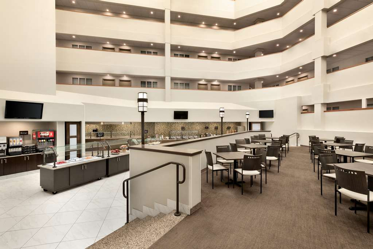 Embassy Suites by Hilton Milwaukee Brookfield, Waukesha